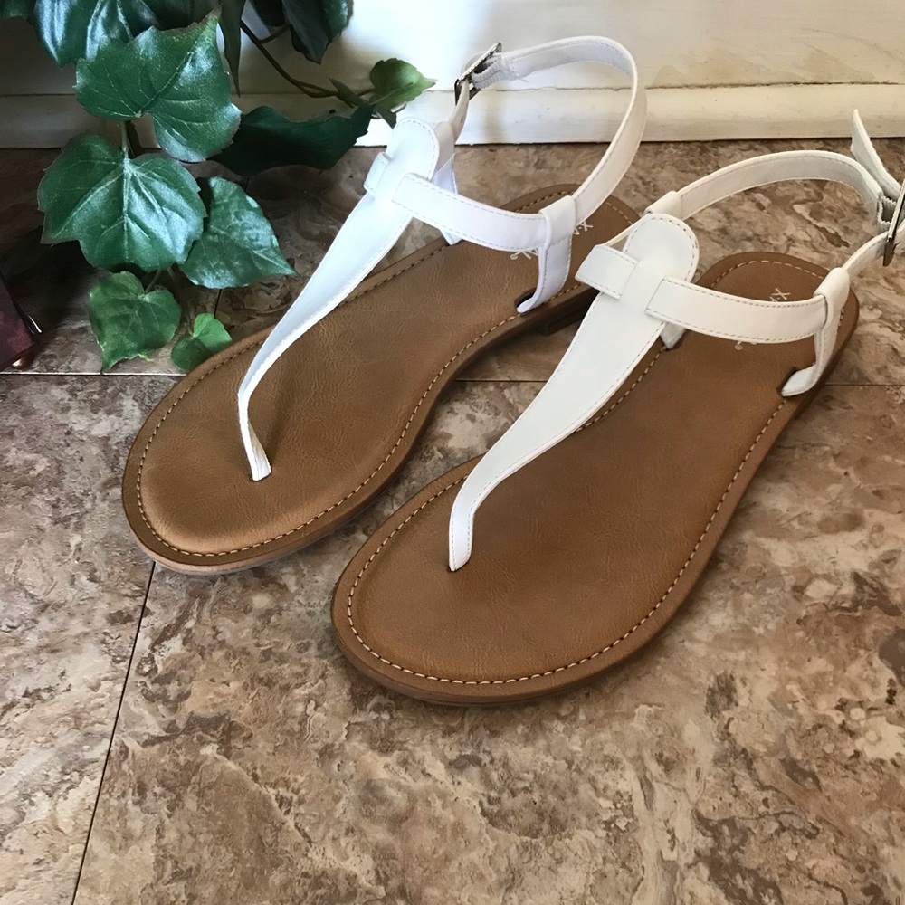 New thong sandals